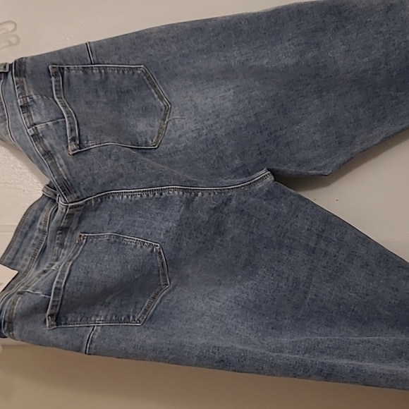 Capri - Picture 4 of 4